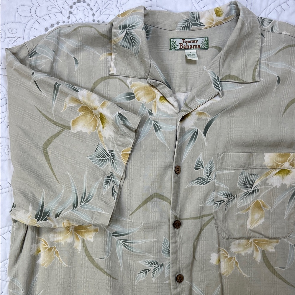 Tommy Bahama Tropical Floral Silk Camp Shirt - Men’s Short Sleeve Button Down